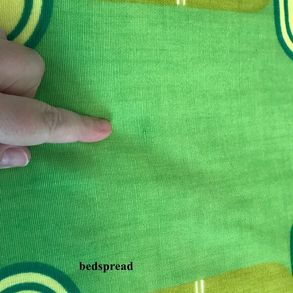 Vintage 70s Op Art Bedspread with Pillow Shams: Green Yellow Mod Bed Cover - Picture 6 of 9